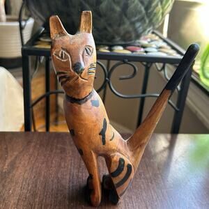 Vtg. Mid Century Primitive Folk Art Retro Wooden Sculptured & Hand painted Cat